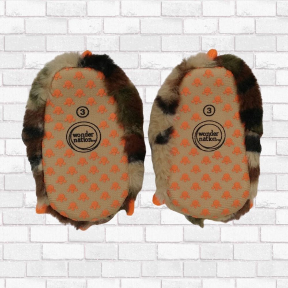 ❌SOLD❌Wonder Nation Camouflage Baby Claw Slippers - Picture 6 of 7